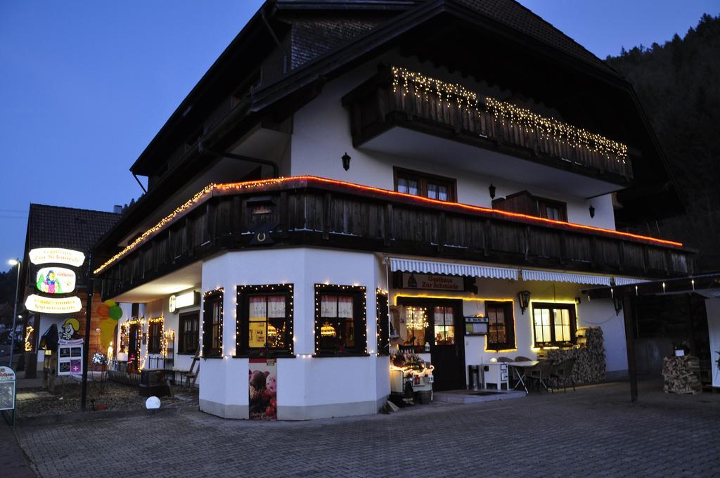 Dachsberg im Schwarzwald Pension Gasthaus Zur Schmiede מראה חיצוני תמונה