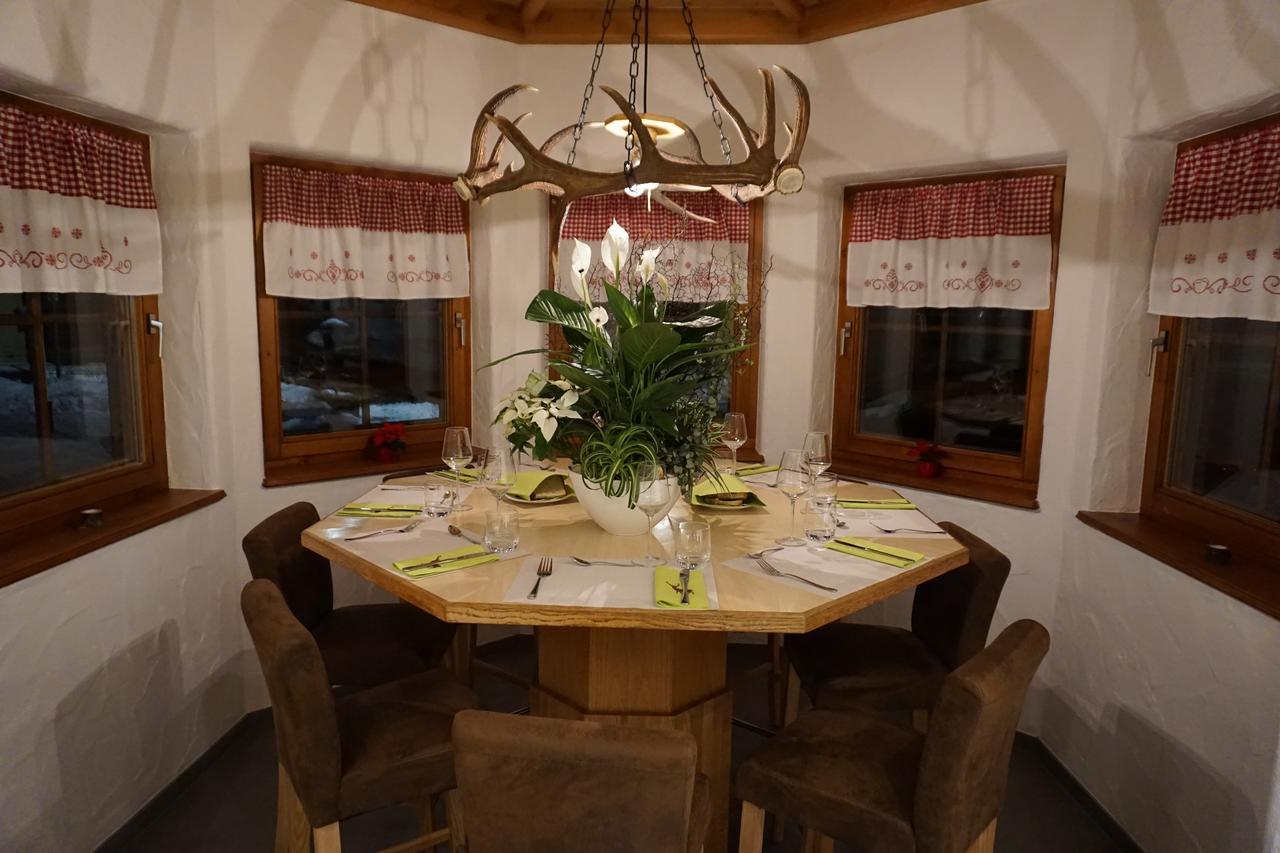 Dachsberg im Schwarzwald Pension Gasthaus Zur Schmiede מראה חיצוני תמונה